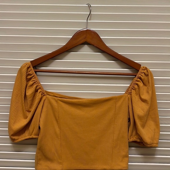 144. Forever 21 Crop Top in Gold - Picture 5 of 12